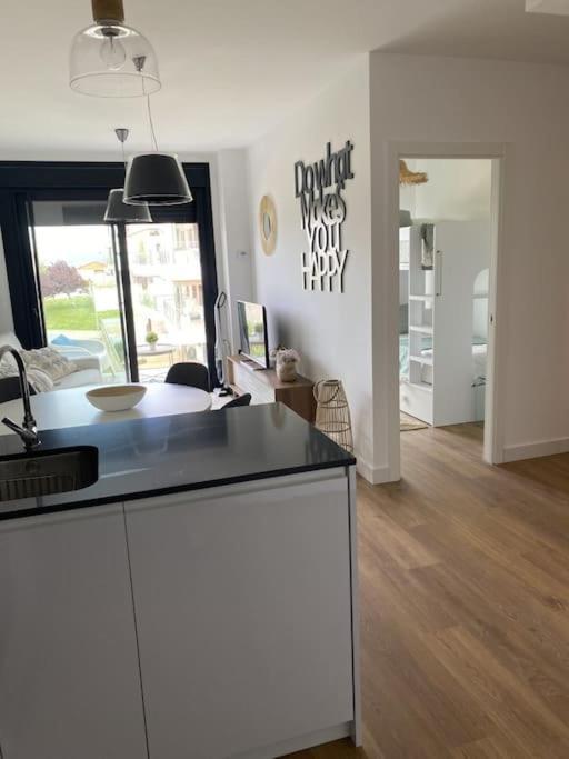 Precioso Apartamento Con Terraza Y Piscina En Portonovo-Sanxenxo Dış mekan fotoğraf
