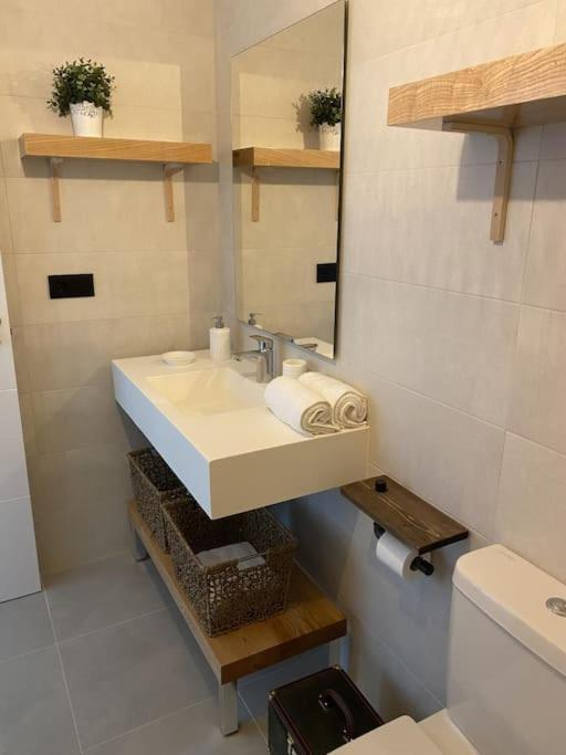 Precioso Apartamento Con Terraza Y Piscina En Portonovo-Sanxenxo Dış mekan fotoğraf